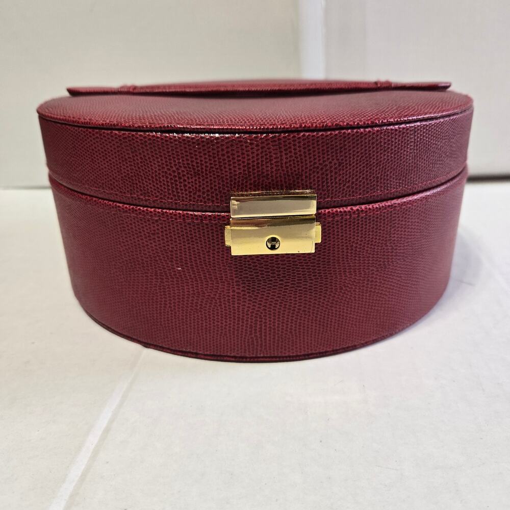 Estee Lauder Red Faux Lizard Texture Round Vanity Train Case Box with Key